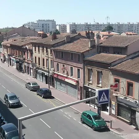Apartment T3, 65 M2, Proche De La Gare Et Des Commerces